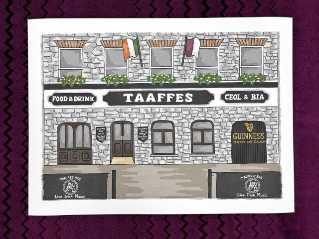 Fine art prints of original artwork by @ealain_byaine 
Original medium : Digital illustration
Print size in photo : A4
Prints available in : A4, A3, A2 & A1
Printed on Epson Somerset Velvet archival fine art paper with 13 chromatic pigment inks.
www.limerickfineartprinting.com
#art #artwork #artistic #artist #digital #illustration #limerick #ireland #local #landmark #irish #epson #paper #ink #fineart #archival #giclee #print